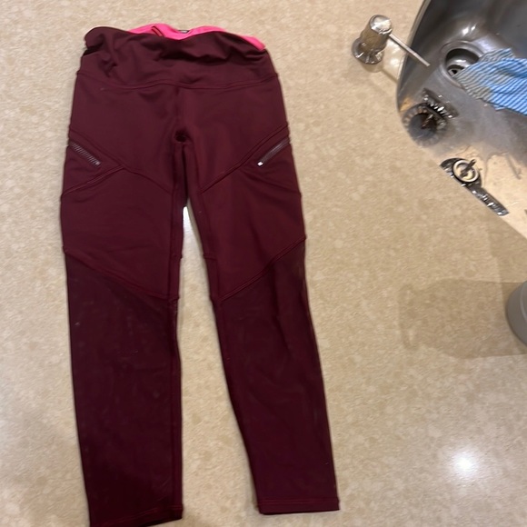 Ivviva girls size 7 burgundy leggings!!!!! - Picture 4 of 6